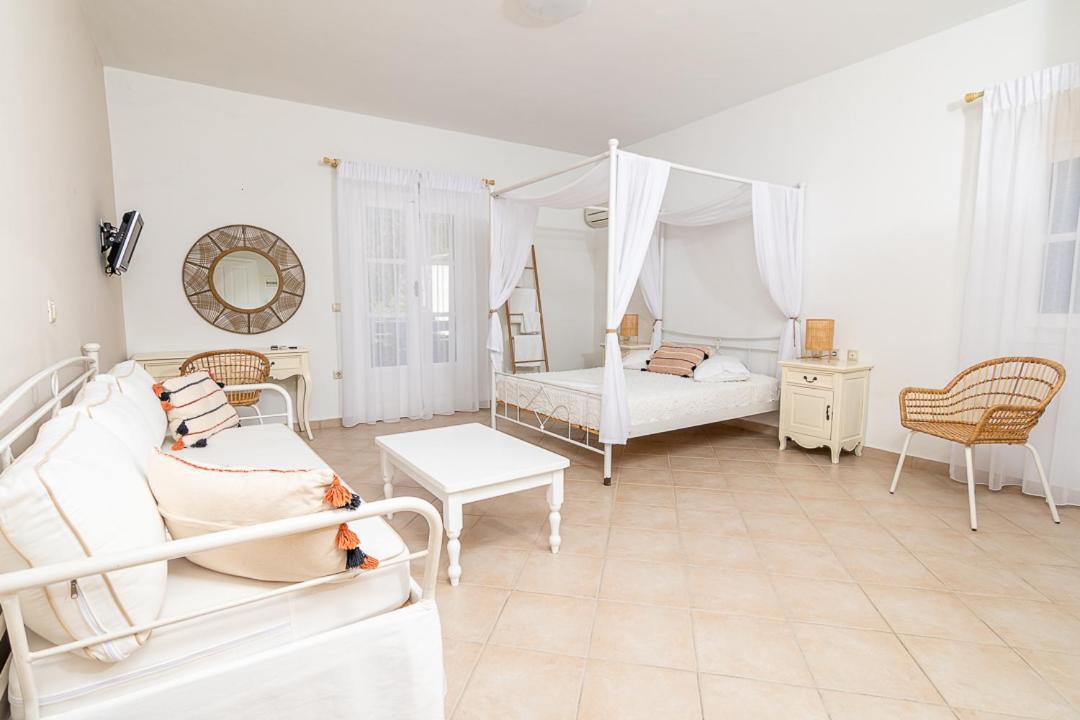 קופוניסיה Niriides Boutique Apartments מראה חיצוני תמונה